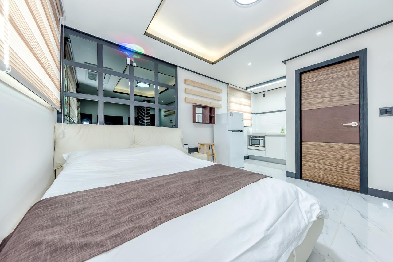 Jeju Skyhill Pension Согвіпо Екстер'єр фото