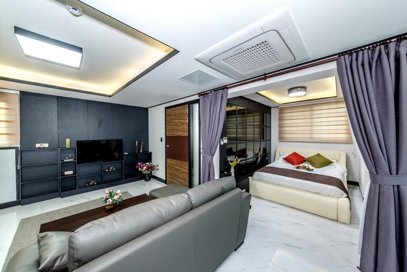 Jeju Skyhill Pension Согвіпо Екстер'єр фото